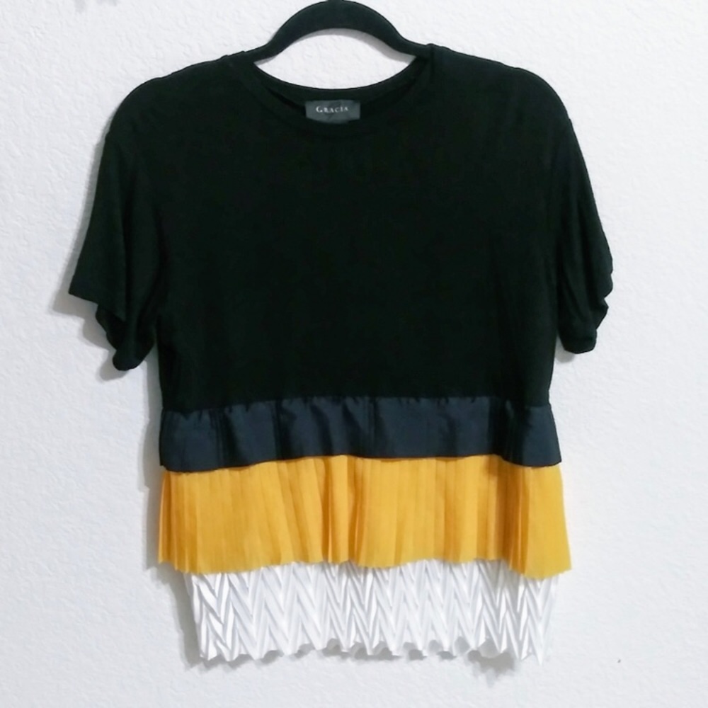 Gracia Layered Gorgeous Top (Never Worn)!